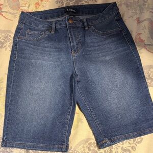 d. jeans Classic Indigo Denim Shorts